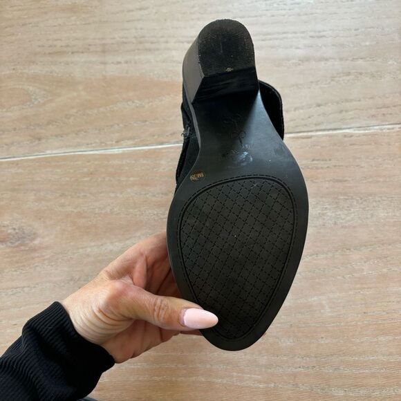 Jessica Simpson Caufield size 8 suede zip booties in black - Picture 4 of 8